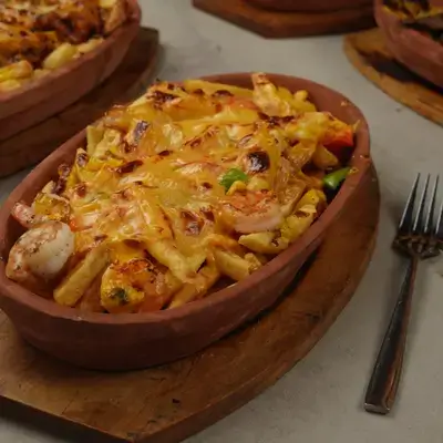 French Fries with Shrimp and Cheese